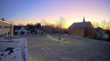 Weather camera view of Antwerp Primary School.