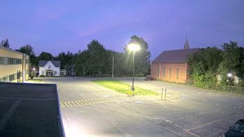 Weather camera view of Antwerp Primary School.
