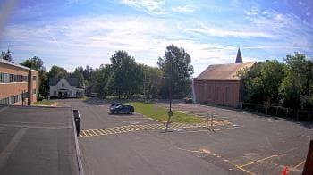 Weather camera view of Antwerp Primary School.