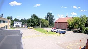 Weather camera view of Antwerp Primary School.