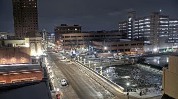 Weather camera view of City of Aurora IL.
