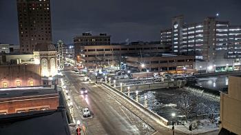Weather camera view of City of Aurora IL.