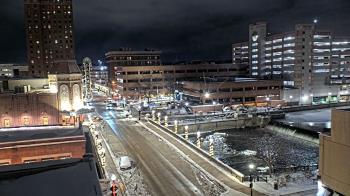 Weather camera view of City of Aurora IL.