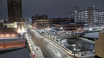 Weather camera view of City of Aurora IL.