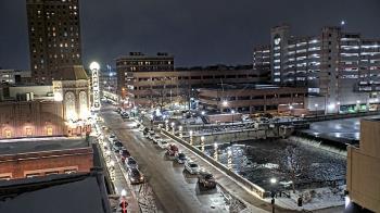 Weather camera view of City of Aurora IL.