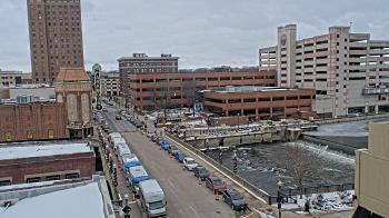 Weather camera view of City of Aurora IL.