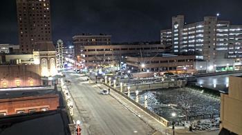 Weather camera view of City of Aurora IL.