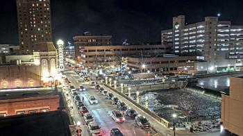 Weather camera view of City of Aurora IL.