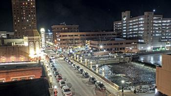 Weather camera view of City of Aurora IL.