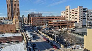 Weather camera view of City of Aurora IL.