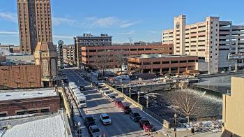 Weather camera view of City of Aurora IL.