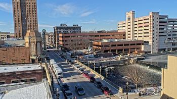 Weather camera view of City of Aurora IL.