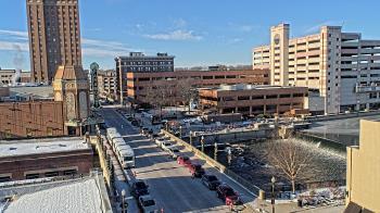Weather camera view of City of Aurora IL.
