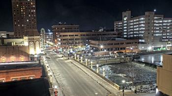 Weather camera view of City of Aurora IL.