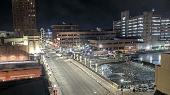 Weather camera view of City of Aurora IL.