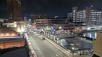 Weather camera view of City of Aurora IL.