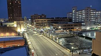 Weather camera view of City of Aurora IL.
