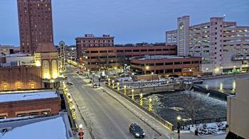 Weather camera view of City of Aurora IL.