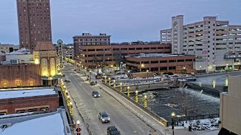 Weather camera view of City of Aurora IL.