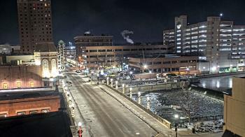 Weather camera view of City of Aurora IL.