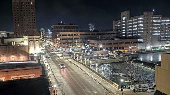 Weather camera view of City of Aurora IL.