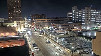 Weather camera view of City of Aurora IL.