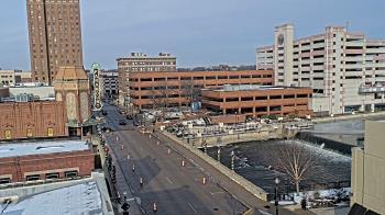 Weather camera view of City of Aurora IL.