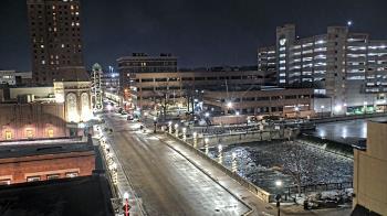 Weather camera view of City of Aurora IL.
