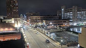 Weather camera view of City of Aurora IL.
