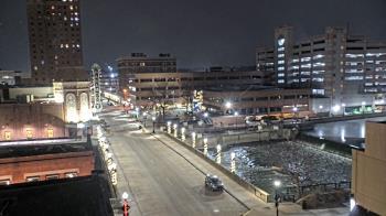 Weather camera view of City of Aurora IL.