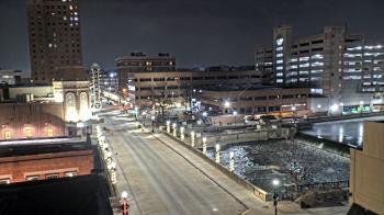 Weather camera view of City of Aurora IL.