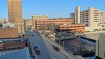 Weather camera view of City of Aurora IL.