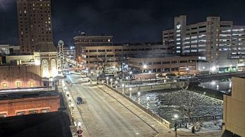 Weather camera view of City of Aurora IL.