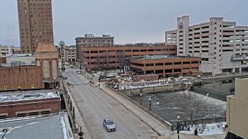 Weather camera view of City of Aurora IL.