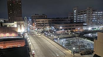Weather camera view of City of Aurora IL.