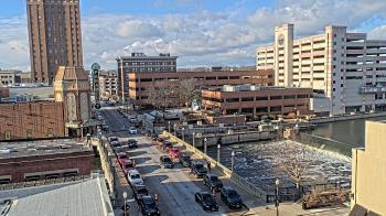 Weather camera view of City of Aurora IL.