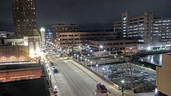 Weather camera view of City of Aurora IL.