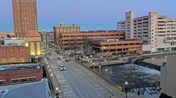 Weather camera view of City of Aurora IL.