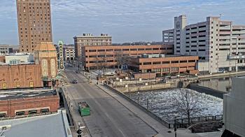 Weather camera view of City of Aurora IL.