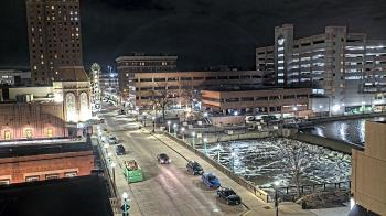 Weather camera view of City of Aurora IL.