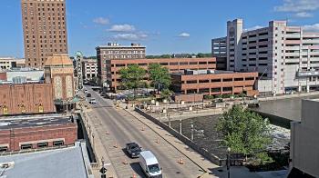 Weather camera view of City of Aurora IL.