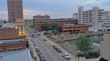 Weather camera view of City of Aurora IL.