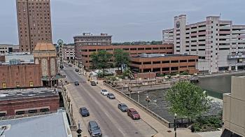 Weather camera view of City of Aurora IL.
