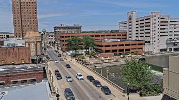Weather camera view of City of Aurora IL.