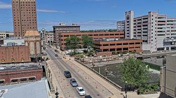 Weather camera view of City of Aurora IL.