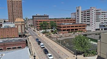 Weather camera view of City of Aurora IL.