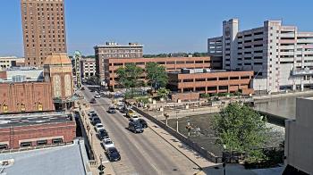 Weather camera view of City of Aurora IL.