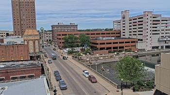 Weather camera view of City of Aurora IL.