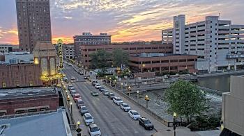 Weather camera view of City of Aurora IL.