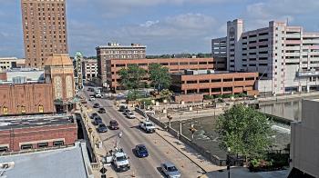 Weather camera view of City of Aurora IL.